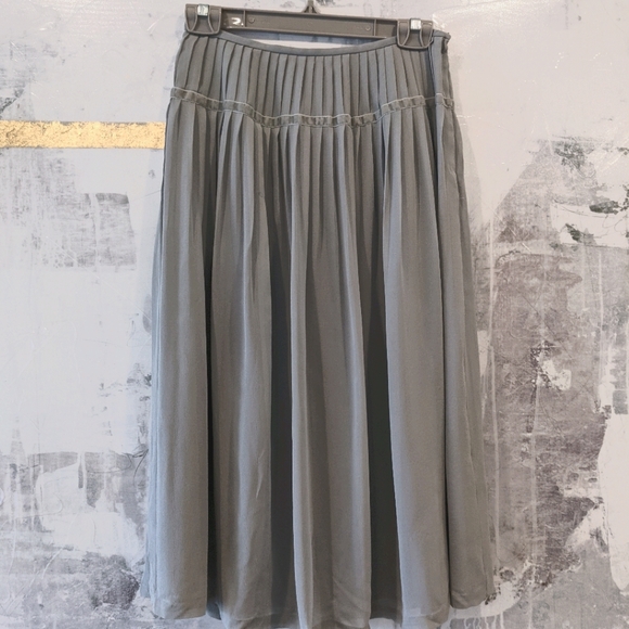 NWT Lafayette 148 Pleated Skirt w/ Velvet Size 4 - Picture 1 of 5